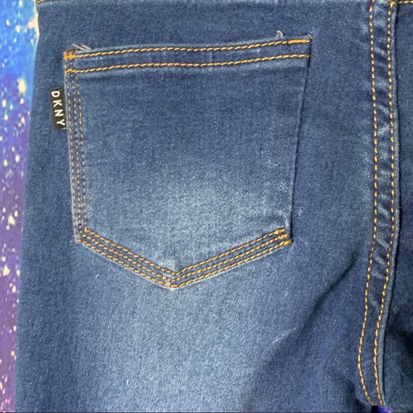 DKNY- Dark Wash Distressed Jeans size 10 - Picture 8 of 12